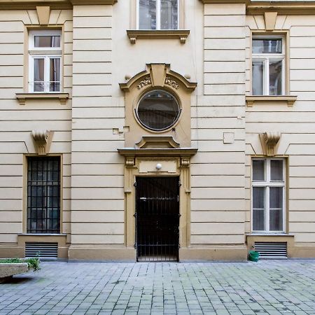 Stylish Central Apartment For The Best City Break Budapest Exteriör bild